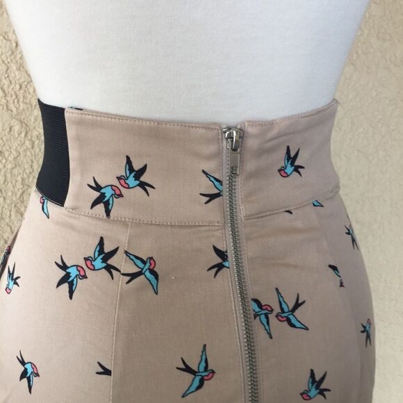 Divided Blue Bird Print Mini Skirt Size 4‎ - Picture 4 of 8